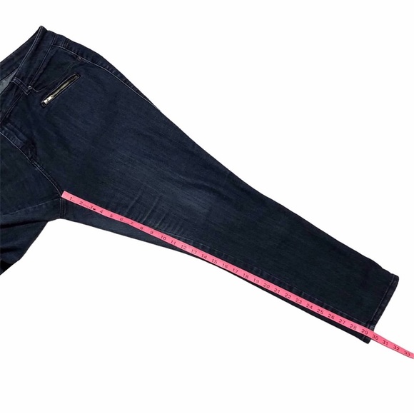 Roz & Ali Zipper Detailed Jeans - Picture 9 of 10